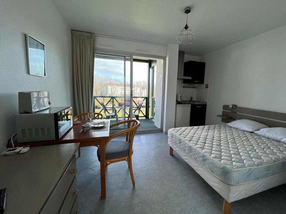 Studio Lilas A Cambo-Les-Bains : Terrasse, Parking, Proche Thermes, Internet, Animaux Acceptes - Fr-1-495-96 Bagian luar foto
