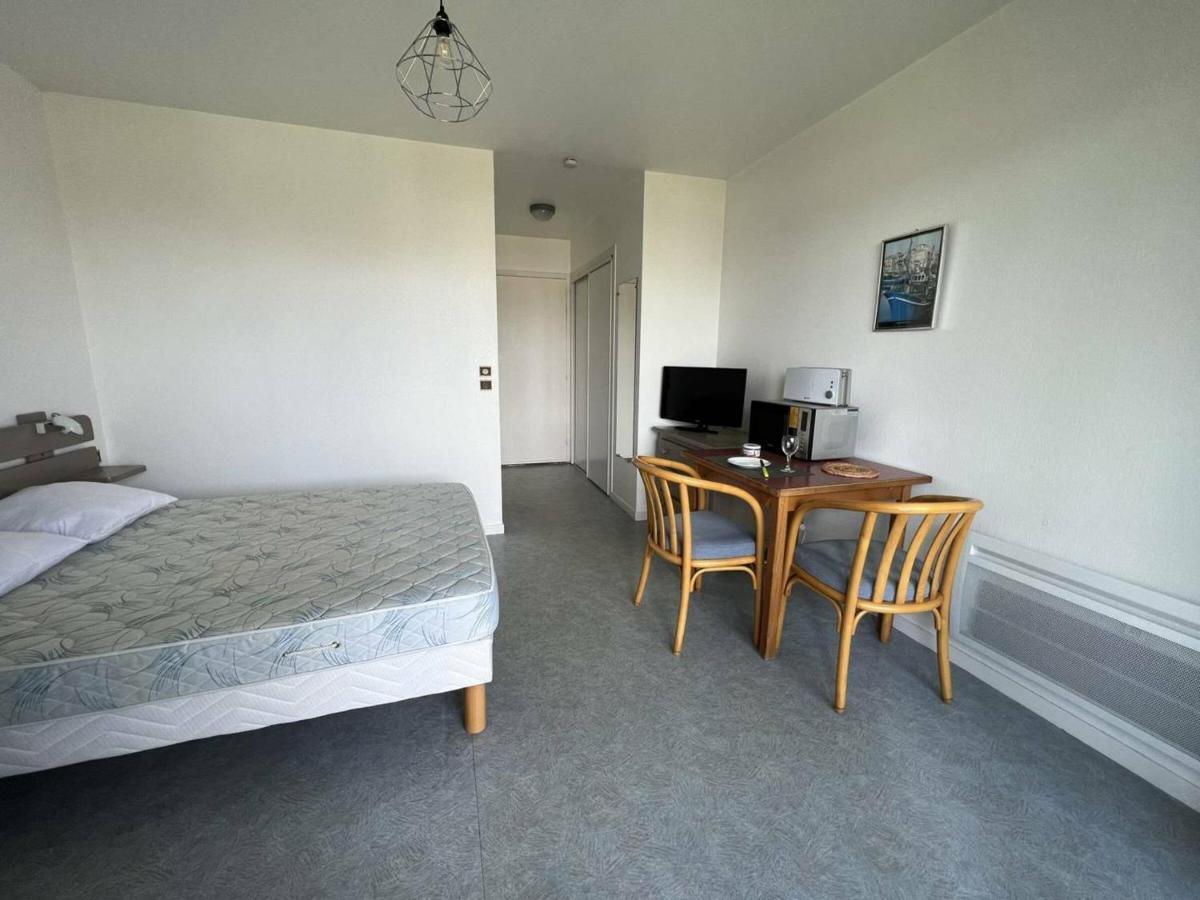 Studio Lilas A Cambo-Les-Bains : Terrasse, Parking, Proche Thermes, Internet, Animaux Acceptes - Fr-1-495-96 Bagian luar foto