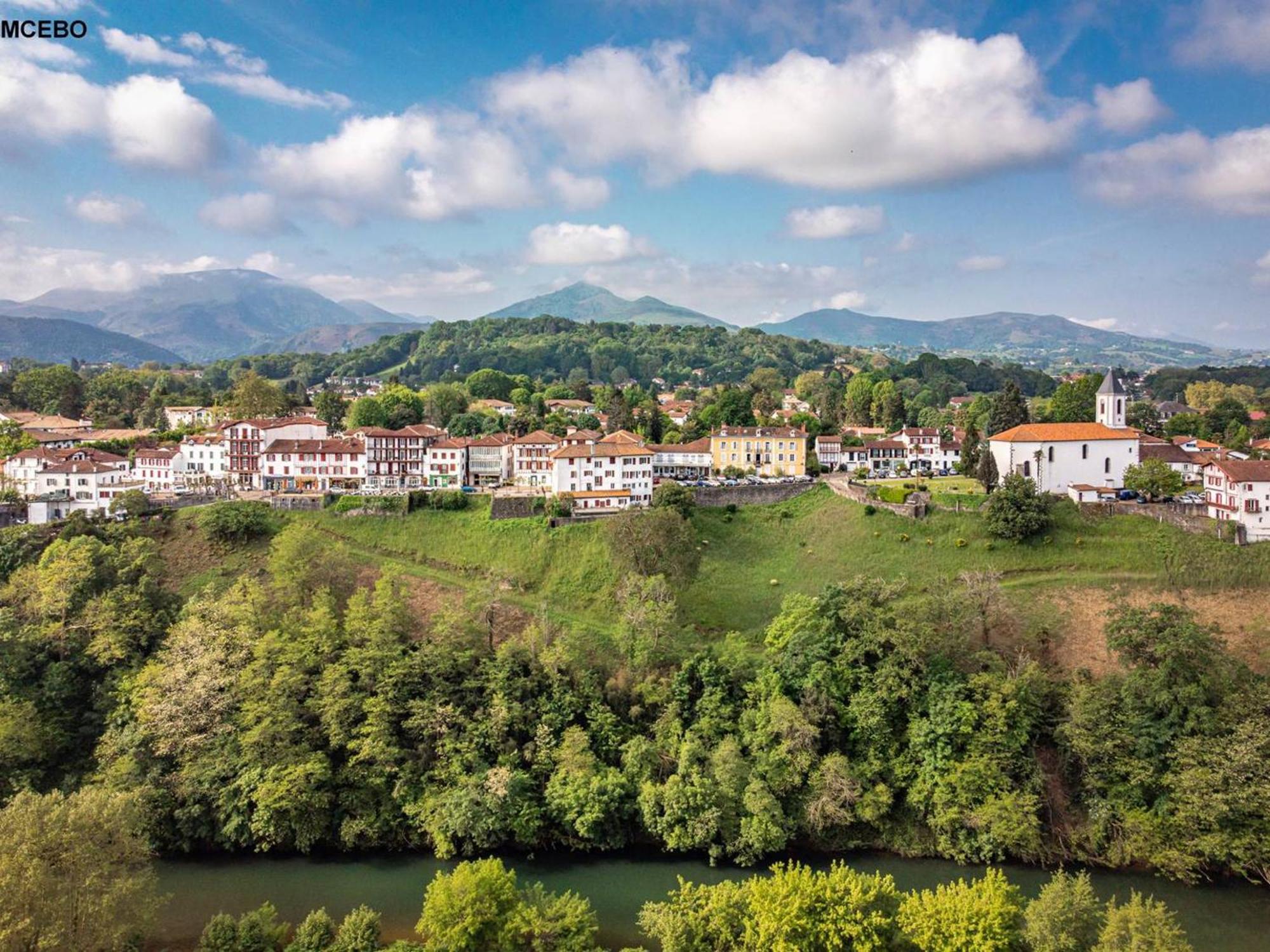 Studio Lilas A Cambo-Les-Bains : Terrasse, Parking, Proche Thermes, Internet, Animaux Acceptes - Fr-1-495-96 Bagian luar foto